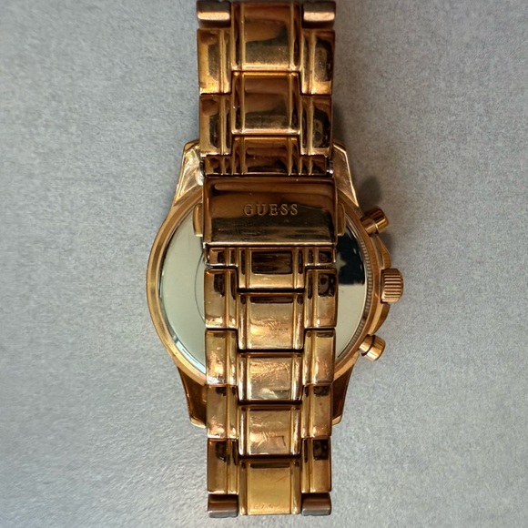 GUESS Gold and Black dial Women's Watch W0639L2 - Picture 7 of 8